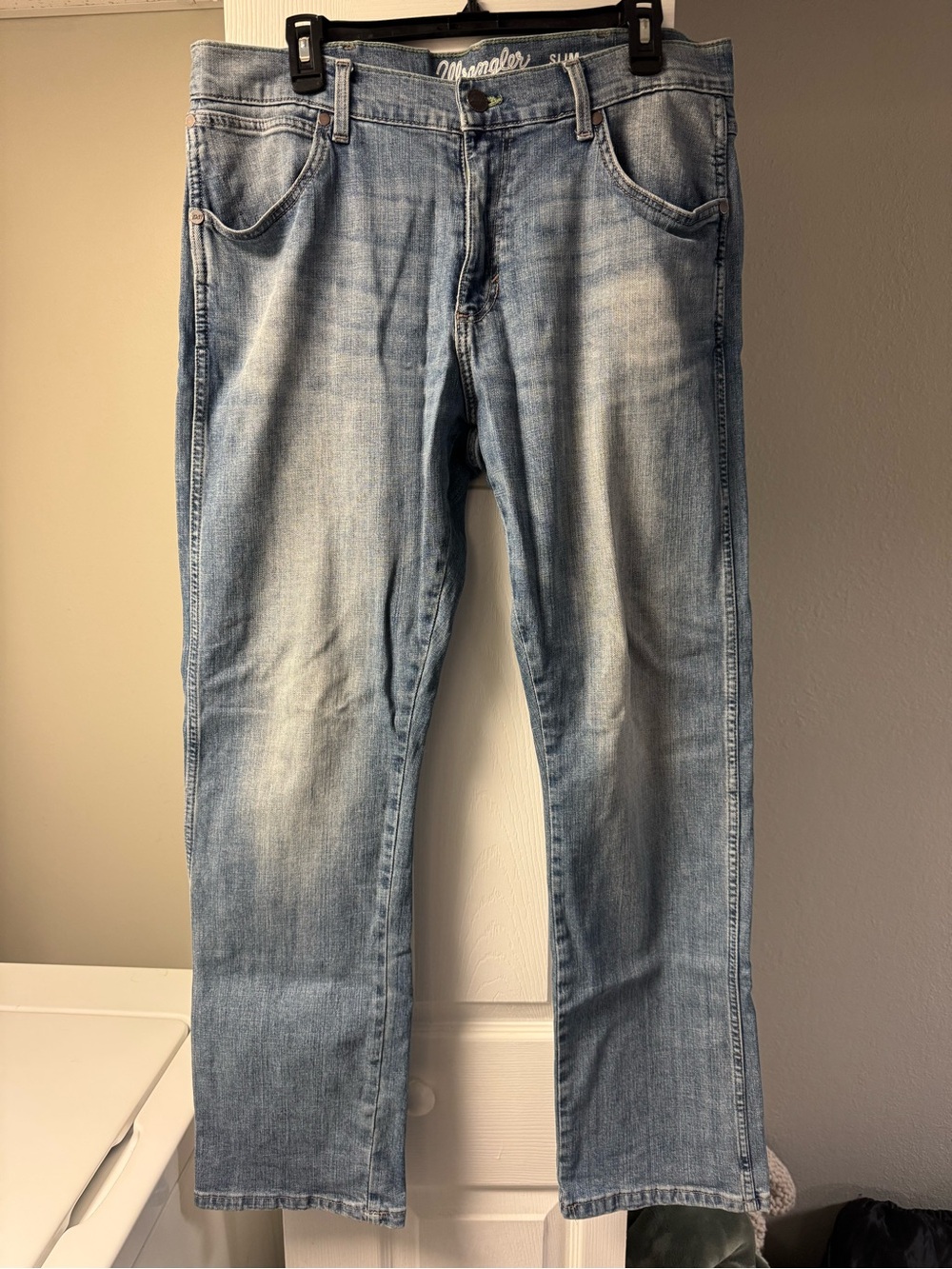 Wrangler Light Wash Straight Leg Men's Jeans